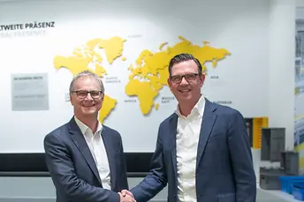 20230127_Handshake_Hummenberger_Bersch_2.jpg