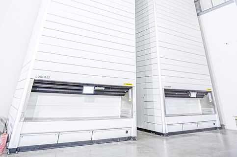 Full height of vertical lift modules 