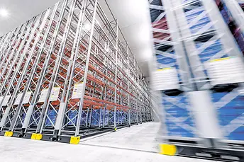 Rack in Motion 4-RZ_Verschieberegale_eci_2