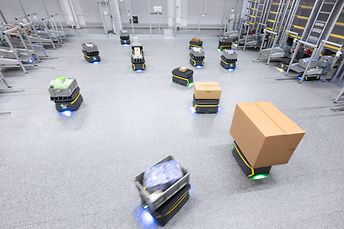 FastBots Solution raktári szállítórobot