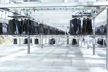 SSI Carrier tasakválogató rendszer és függesztett szállítórendszer
